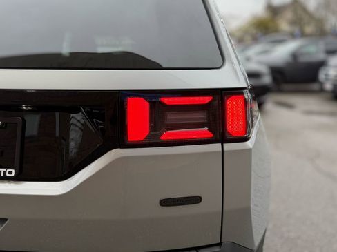 New 2026 Jeep Cherokee Overland image 18