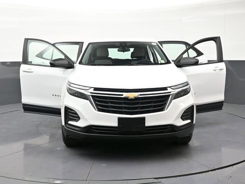 Used 2024 Chevrolet Equinox LS image 37