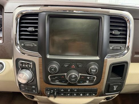 Used 2014 RAM 1500 Laramie w/ Convenience Group AWD/4WD image 18