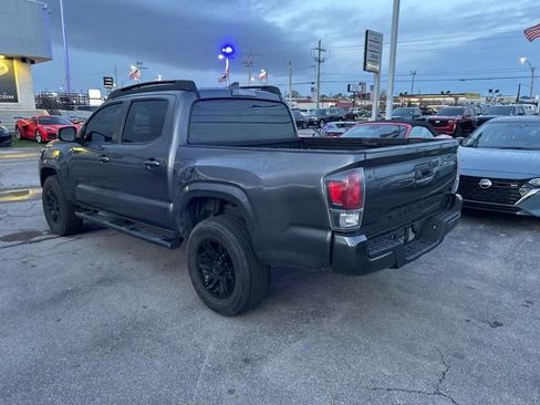 Used 2018 Toyota Tacoma SR w/ SR Convenience Package image 5
