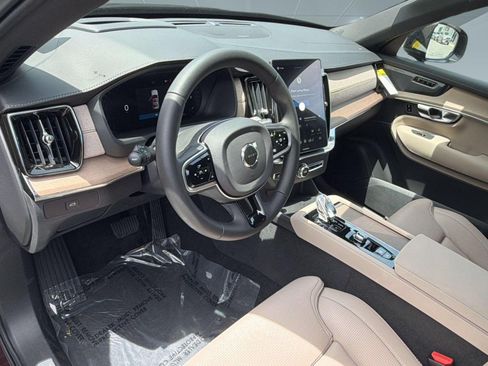 New 2026 Volvo XC90 B6 Ultra w/ Protection Package AWD/4WD image 4