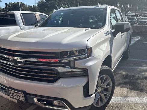 Used 2020 Chevrolet Silverado 1500 High Country w/ Technology Package AWD/4WD image 1