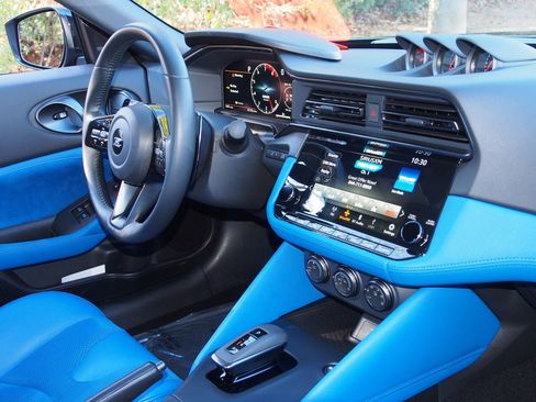 Used 2024 Nissan Z Performance w/ Floor Mat Package image 10