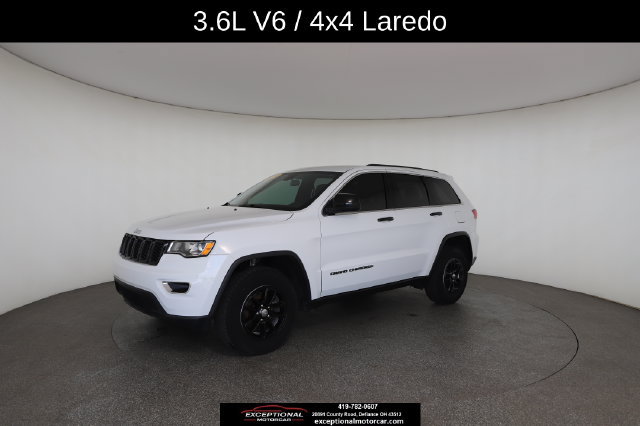 Used 2020 Jeep Grand Cherokee Laredo AWD/4WD image 2