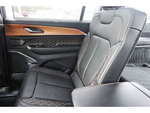 Used 2021 Jeep Grand Cherokee L Summit image 11