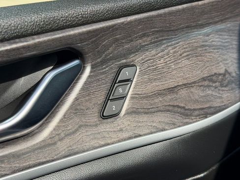 Used 2024 Jeep Grand Cherokee Limited 4xe image 22