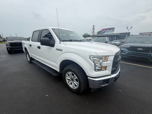 Used 2017 Ford F150 XL w/ Equipment Group 101A Mid AWD/4WD image 1
