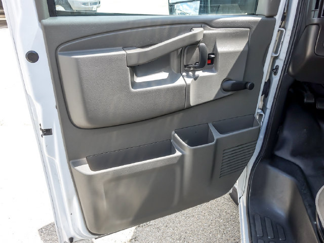 Used 2022 Chevrolet Express 3500 w/ Driver Convenience Package RWD image 16