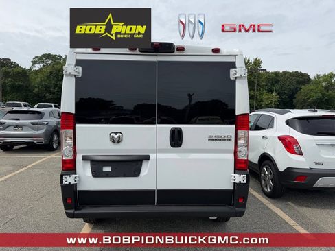 Used 2025 RAM ProMaster 2500 w/ U-Haul Equipment Group FWD image 3