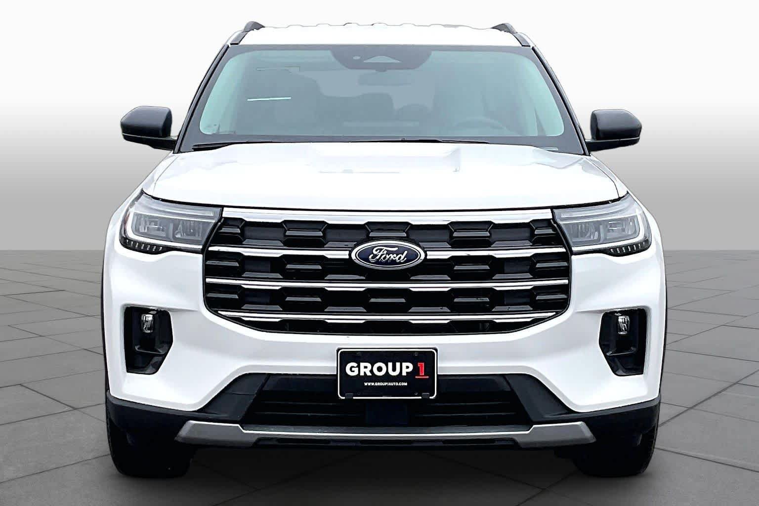 Used 2025 Ford Explorer Active w/ Active Comfort Package AWD/4WD image 4