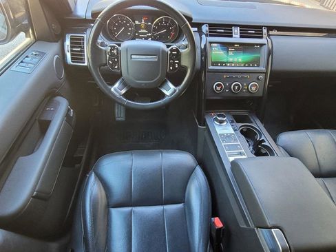 Used 2020 Land Rover Discovery SE image 12