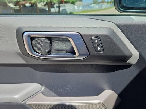 Used 2022 Ford Bronco Black Diamond AWD/4WD image 16