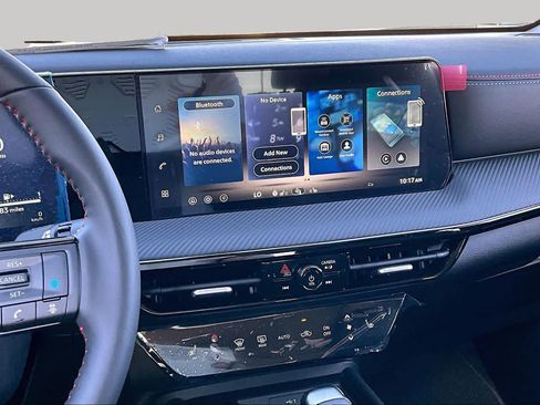 New 2026 Nissan Kicks SR w/ SR Premium Package FWD image 6