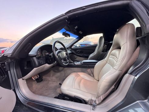 Used 2004 Chevrolet Corvette Convertible w/ Preferred Equipment Group image 15