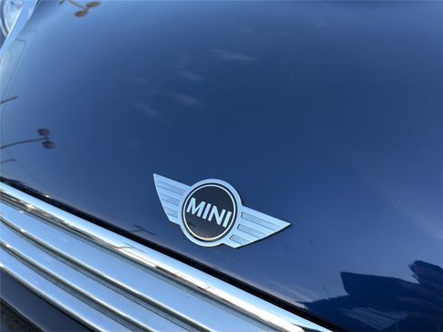 Used 2018 MINI Cooper 2-Door Hardtop image 9