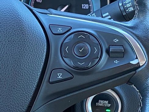 Used 2017 Buick Envision Essence image 9