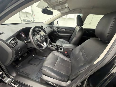 Used 2018 Nissan Rogue SV AWD/4WD image 10