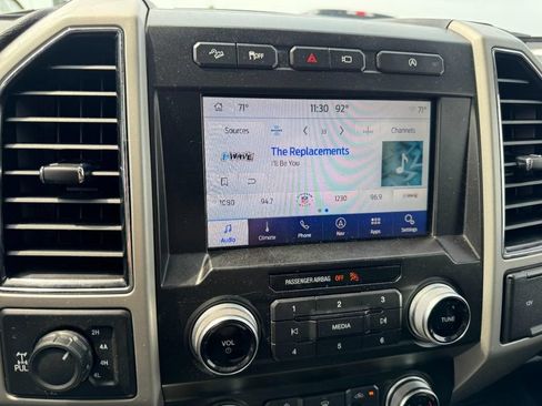 Used 2020 Ford F150 Lariat w/ Equipment Group 502A Luxury AWD/4WD image 20