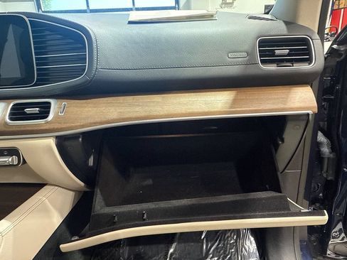 Used 2021 Mercedes-Benz GLS 450 4MATIC image 78