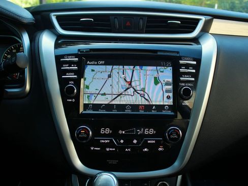 Used 2016 Nissan Murano SV AWD/4WD image 13