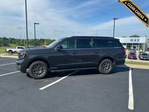 Used 2025 Ford Expedition Max Active RWD image 3
