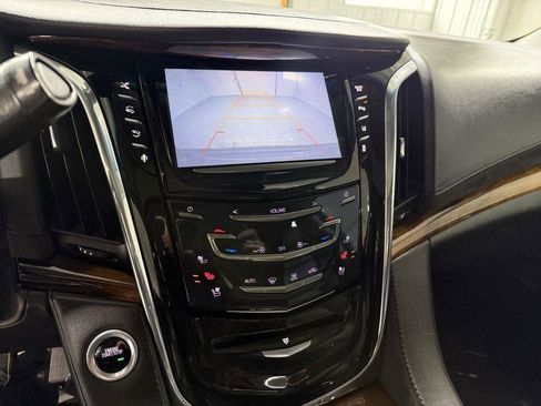 Used 2015 Cadillac Escalade ESV Premium image 20