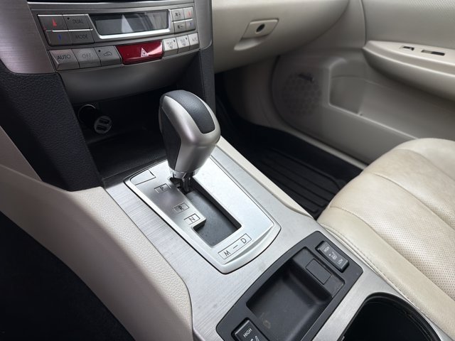 Used 2011 Subaru Outback 2.5i Limited w/ PWR Moonroof Pkg AWD/4WD image 19