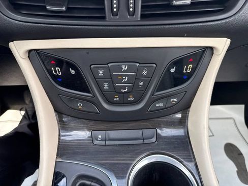 Used 2019 Buick Envision Preferred FWD image 25