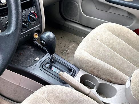 Used 2003 Hyundai Elantra GLS image 6