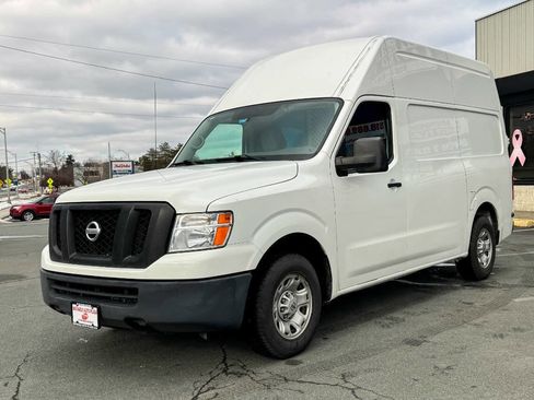 Used 2020 Nissan NV 2500 SV image 8
