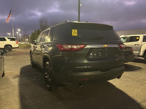 Used 2020 Chevrolet Traverse LT image 6