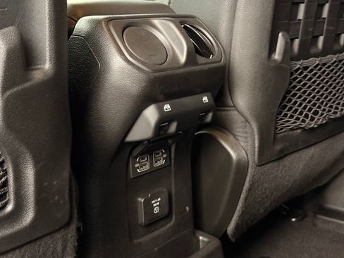 Used 2021 Jeep Wrangler Unlimited Rubicon AWD/4WD image 21