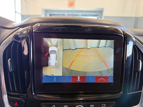 Used 2018 Chevrolet Traverse LT FWD image 21