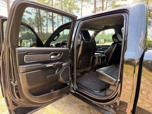 Used 2024 RAM 1500 Laramie RWD image 24