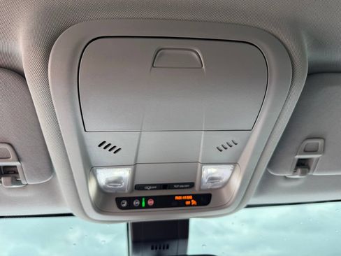 Used 2022 GMC Terrain SLE FWD image 20