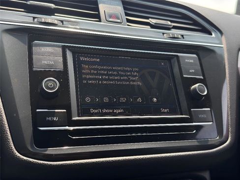 Used 2020 Volkswagen Tiguan S image 18