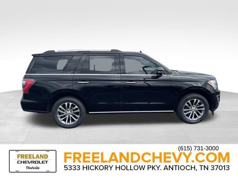 Used 2018 Ford Expedition Limited AWD/4WD image 2