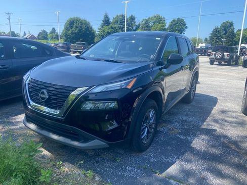 Used 2023 Nissan Rogue S AWD/4WD image 3