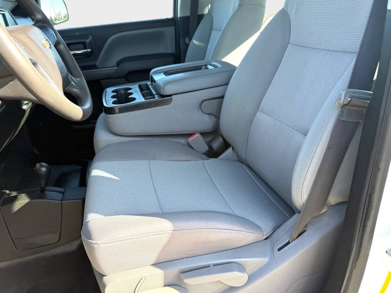 Used 2018 Chevrolet Silverado 2500 W/T AWD/4WD image 7