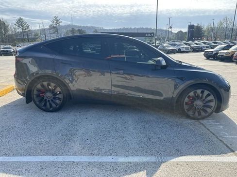 Used 2024 Tesla Model Y Performance image 8