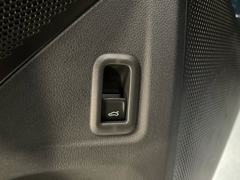 New 2026 Volkswagen Tiguan SE image 27