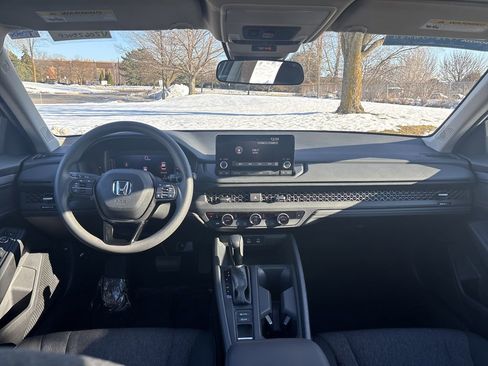 Used 2023 Honda Accord EX image 5