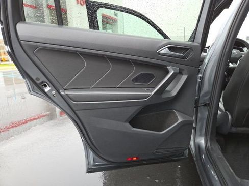 Certified 2023 Volkswagen Tiguan SE R-Line image 12