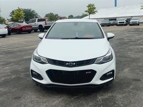 Used 2018 Chevrolet Cruze Premier image 3