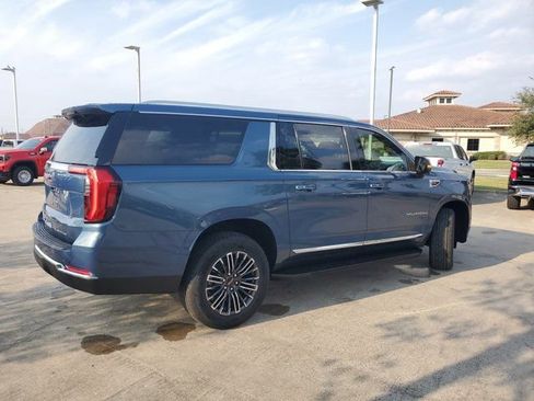 New 2026 GMC Yukon XL Elevation w/ LPO, Floor Liner Package RWD image 7