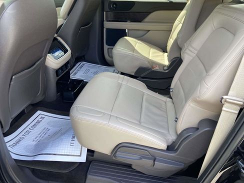 Used 2022 Lincoln Navigator L 4WD image 17