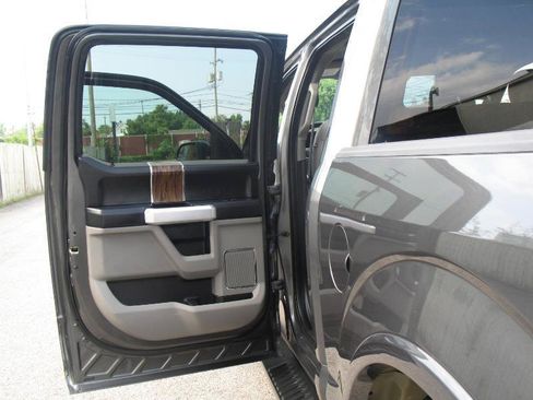 Used 2018 Ford F150 Lariat AWD/4WD image 16