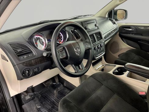 Used 2015 Dodge Grand Caravan SXT FWD image 15