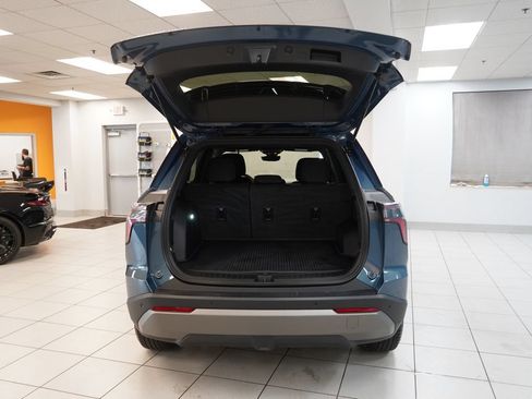 Used 2025 Chevrolet Equinox LT w/ Safety and Technology Package AWD/4WD image 9