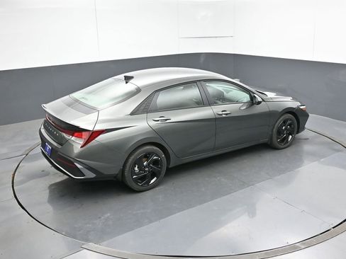 New 2026 Hyundai Elantra SEL Sport Premium FWD image 21